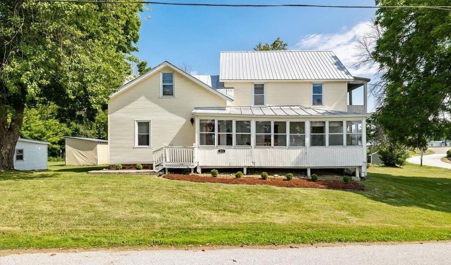 321 E Alburgh Rd, Alburgh, VT 05440 - 4 Beds, 2 Bath