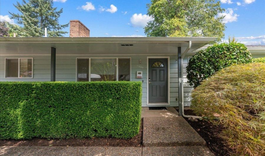 11825 SW BAKER St, Beaverton, OR 97008 - 3 Beds, 2 Bath