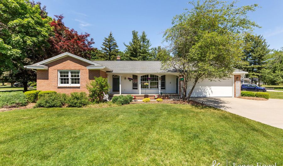 11159 Northgate Ave, Allendale, MI 49401 - 4 Beds, 2 Bath
