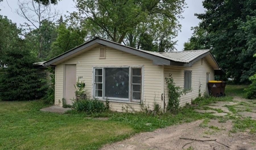 225 Valley, Alma, MI 48801 - 2 Beds, 1 Bath