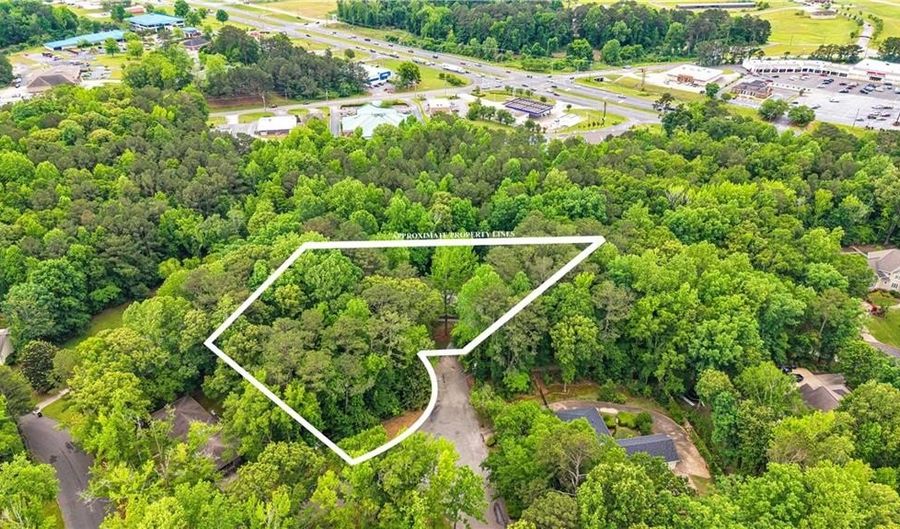 1796 MAGNOLIA St, Alexander City, AL 35010 - 5 Beds, 4 Bath