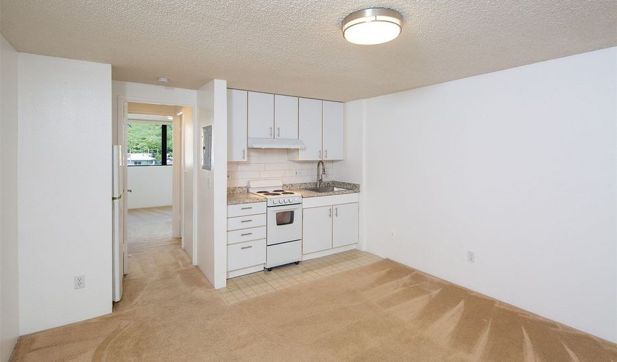 2860 Waialae Ave 302, Honolulu, HI 96826 - 1 Beds, 1 Bath