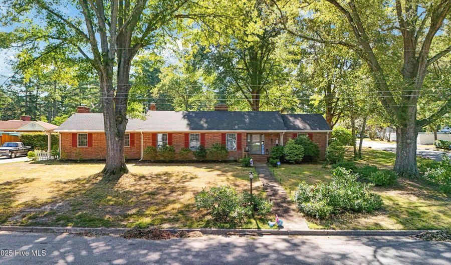 321 Circle Dr, Ahoskie, NC 27910 - 4 Beds, 4 Bath