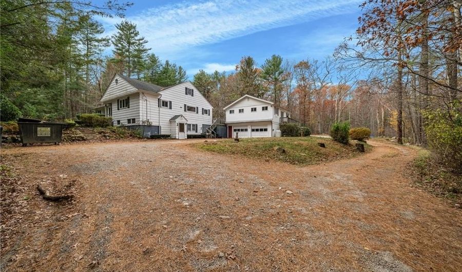 980 Plainfield Pike, Coventry, RI 02827 - 3 Beds, 2 Bath