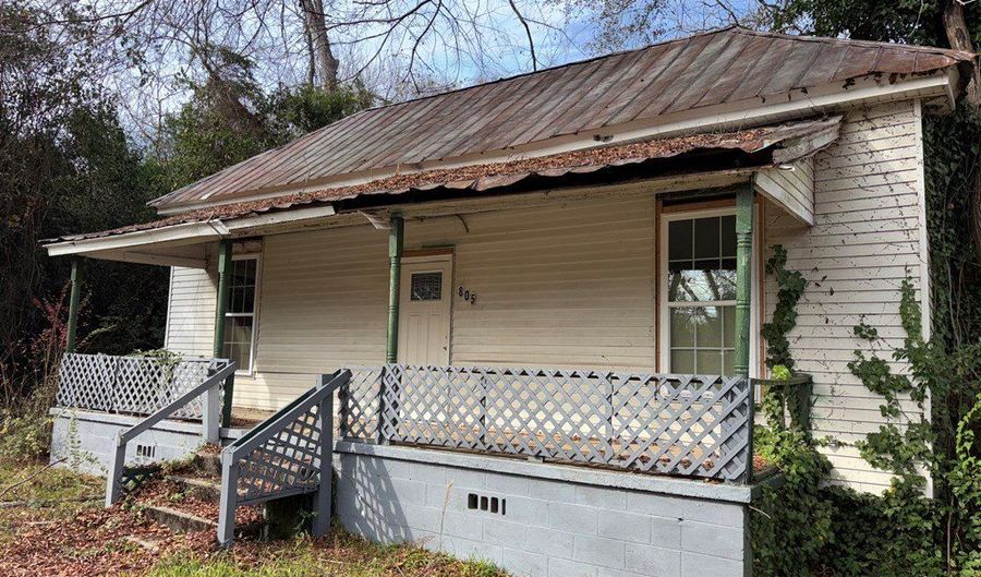 805 Davenport St, Americus, GA 31719 - 2 Beds, 1 Bath