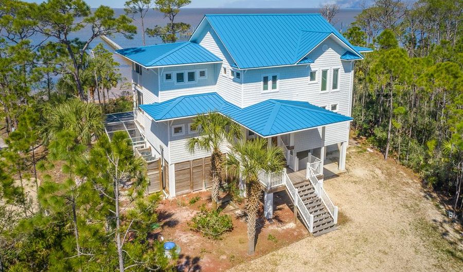 2027 TURPENTINE Trl, St. George Island, FL 32328 - 5 Beds, 4 Bath