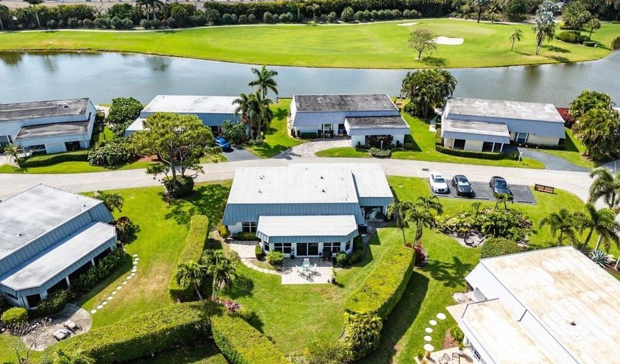 401 French Royale Cir, Atlantis, FL 33462 - 2 Beds, 2 Bath