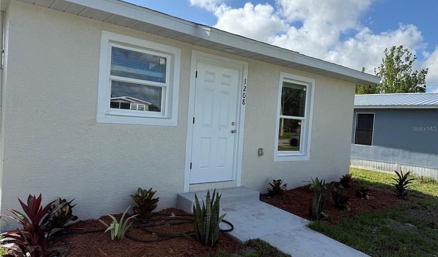 1198 SE MILLS Ave, Arcadia, FL 34266 - 3 Beds, 2 Bath