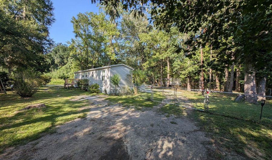 3307 Powell Dr, Beaufort, SC 29906 - 2 Beds, 1 Bath