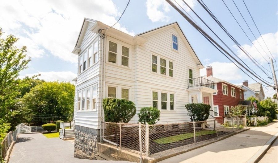 8-10 Kenrick St, Boston, MA 02135 - 4 Beds, 2 Bath
