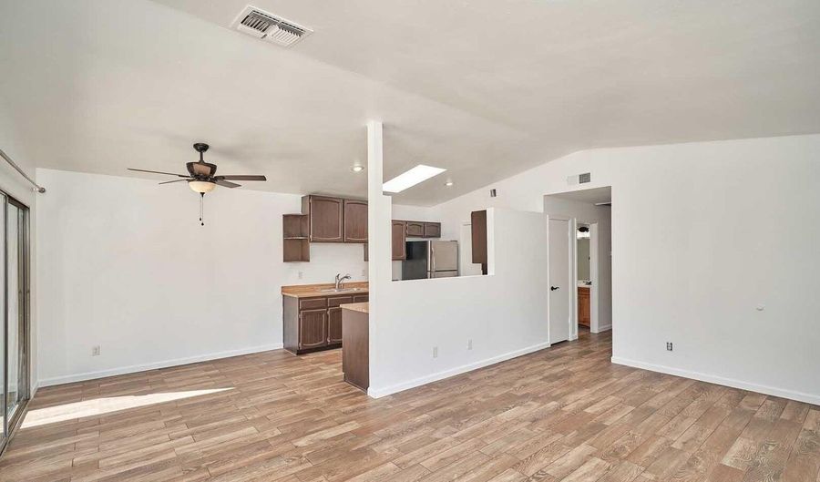 2701 W TEMPLE St, Chandler, AZ 85224 - 2 Beds, 2 Bath