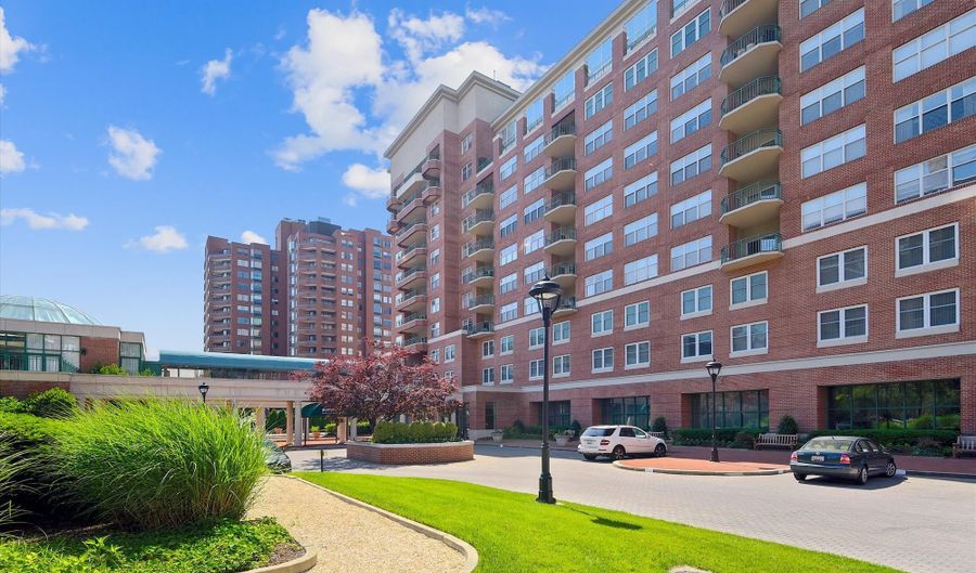 3801 CANTERBURY Rd 703, Baltimore, MD 21218 - 2 Beds, 2 Bath