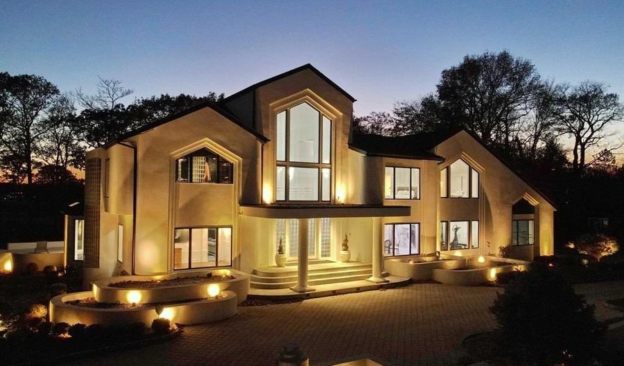 23 Rio Vista Dr, Alpine, NJ 07620 - 6 Beds, 9 Bath