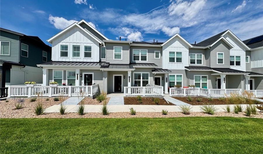 9072 Gladiola Way B, Arvada, CO 80005 - 2 Beds, 3 Bath