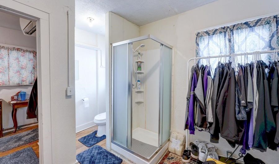 107 E 7th Ave, Arkansas City, KS 67005 - 0 Beds, 0 Bath
