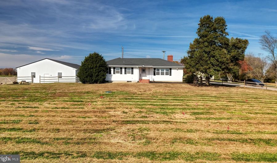 2615 N LITTLE CREEK Rd, Dover, DE 19901 - 3 Beds, 2 Bath