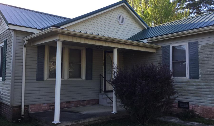 132 OAK, Adamsville, TN 38310 - 3 Beds, 2 Bath