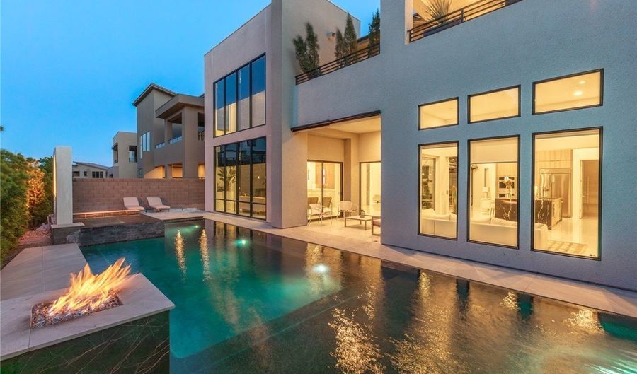 10752 Patina Hills Ct, Las Vegas, NV 89135 - 4 Beds, 5 Bath