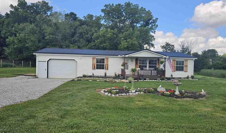 6410 E US Highway 36, Bainbridge, IN 46105 - 3 Beds, 2 Bath
