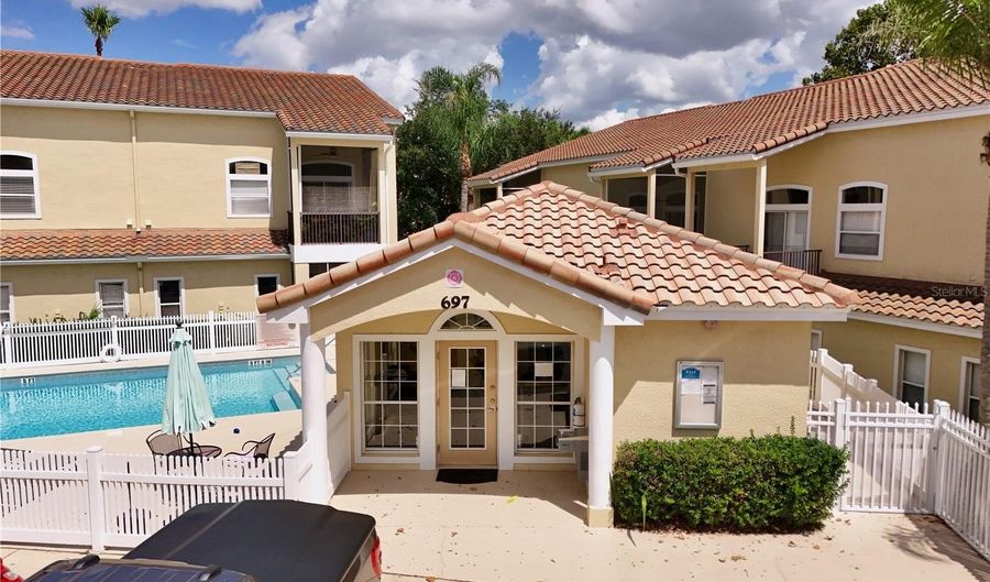 696 SEABROOK Ct 202, Altamonte Springs, FL 32714 - 3 Beds, 3 Bath