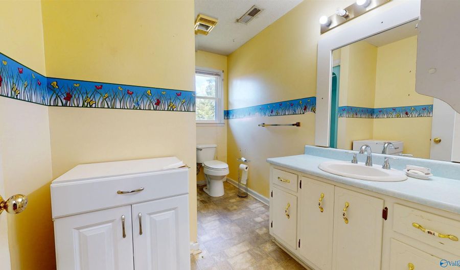 14967 Elk River Mills Rd, Athens, AL 35614 - 3 Beds, 1 Bath