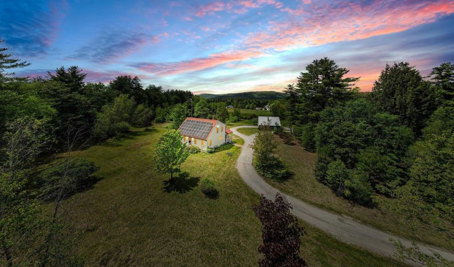 64 Pleasant View Rd, Bradford, NH 03221 - 3 Beds, 2 Bath