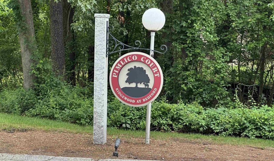 11 Pimlico Ct, Bedford, NH 03110 - 1 Beds, 2 Bath