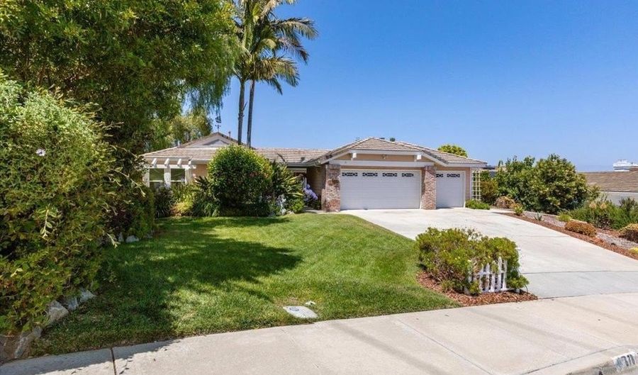 878 Rivertree Dr, Oceanside, CA 92058 - 5 Beds, 3 Bath