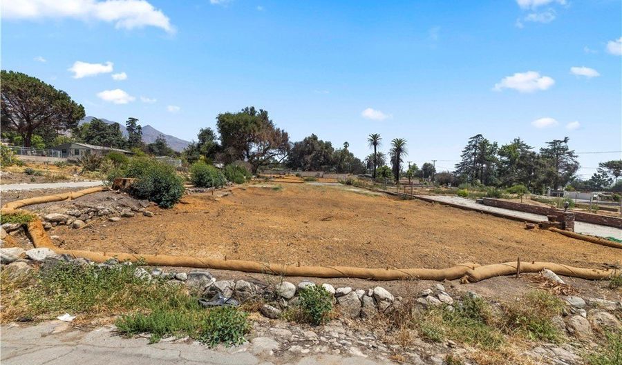 2852 Santa Rosa Ave, Altadena, CA 91001 - 0 Beds, 0 Bath