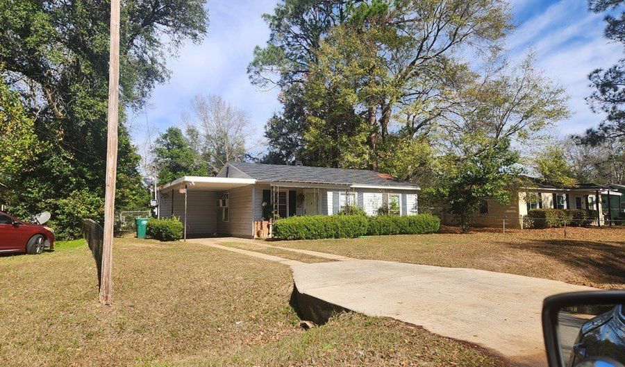209 Moore Ave, Albany, GA 31705 - 3 Beds, 1 Bath