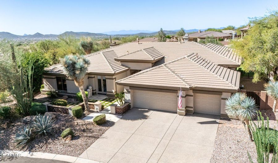 41925 N BACK CREEK Ct, Anthem, AZ 85086 - 3 Beds, 4 Bath