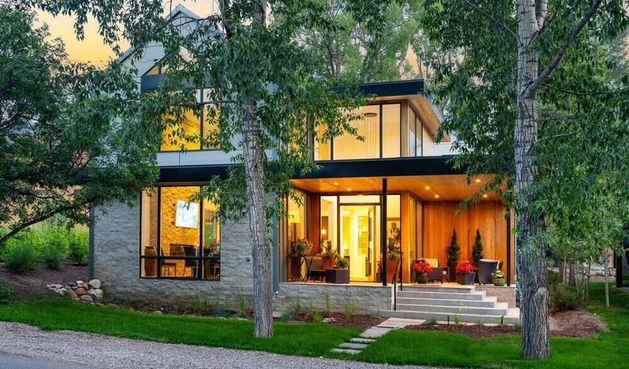 813 W Smuggler St, Aspen, CO 81611 - 4 Beds, 5 Bath