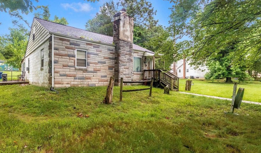 8915 56TH Ave, Berwyn Heights, MD 20740 - 2 Beds, 1 Bath