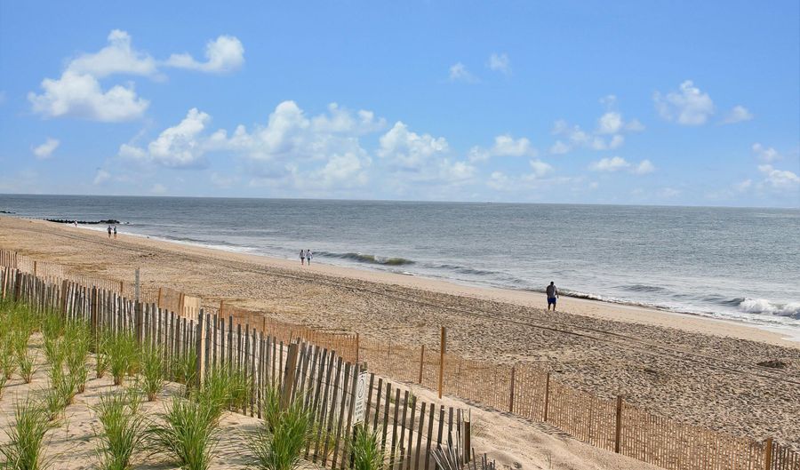 512 Main Ave #2, Bay Head, NJ 08742 - 2 Beds, 1 Bath