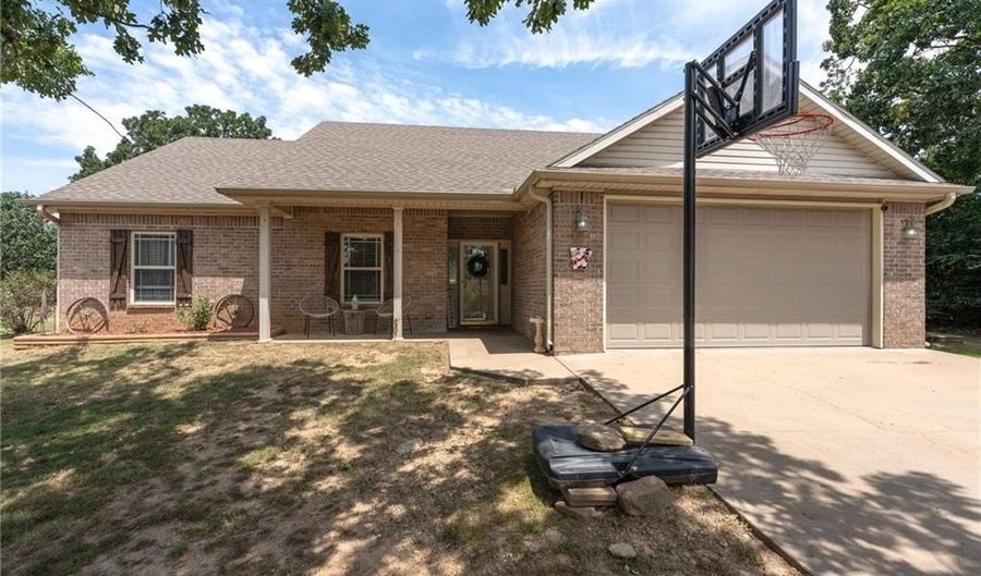422 Hidden Oaks Rd, Alma, AR 72921 - 3 Beds, 2 Bath