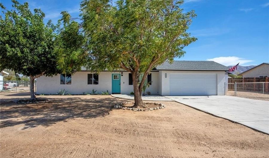 11081 Caribou Ave, Apple Valley, CA 92308 - 3 Beds, 2 Bath