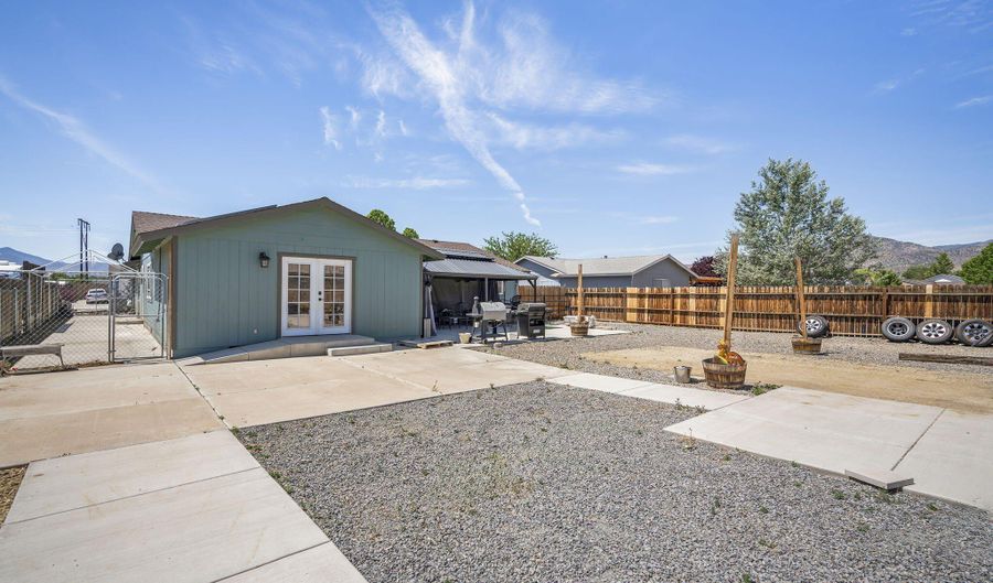 2072 Lonnie Ln, Dayton, NV 89403 - 6 Beds, 3 Bath