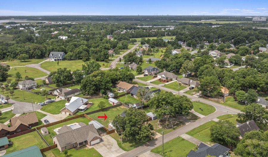 11313 N River Vue Cir, Biloxi, MS 39532 - 3 Beds, 2 Bath