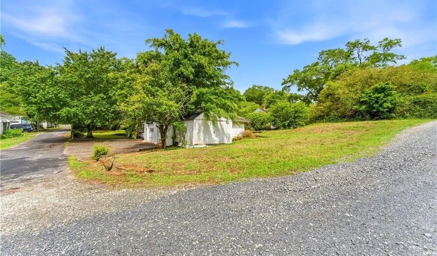 5121 Newark Ave, Austell, GA 30111 - 3 Beds, 2 Bath