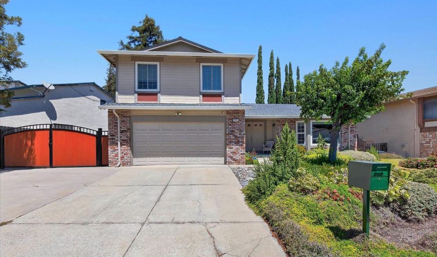 2504 Silverado Dr, Antioch, CA 94509 - 4 Beds, 2 Bath