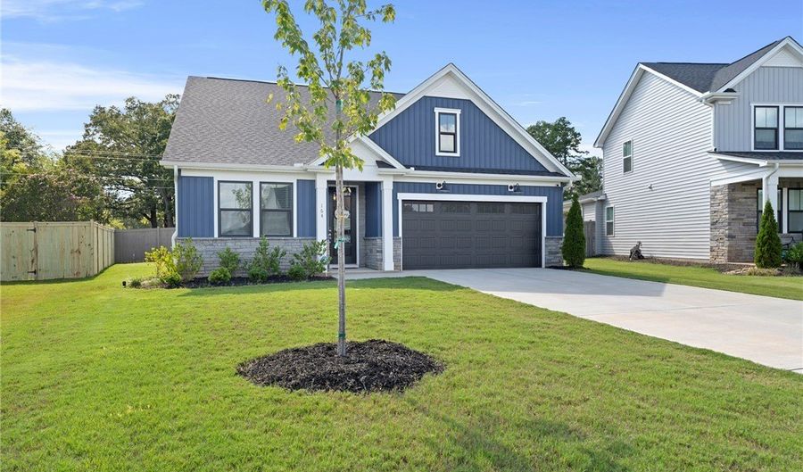 164 Laurel Oak Dr, Anderson, SC 29621 - 4 Beds, 3 Bath