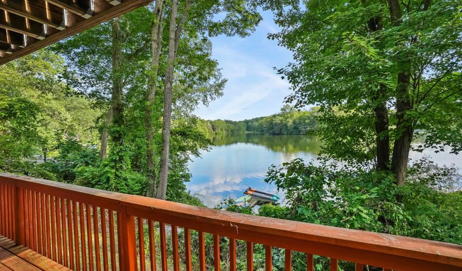 12 Sage Rd, Danbury, CT 06810 - 3 Beds, 2 Bath