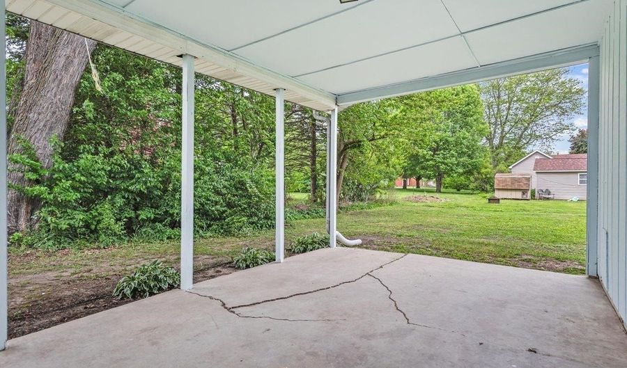 118 W Hawley St, Amboy, IL 61310 - 3 Beds, 2 Bath