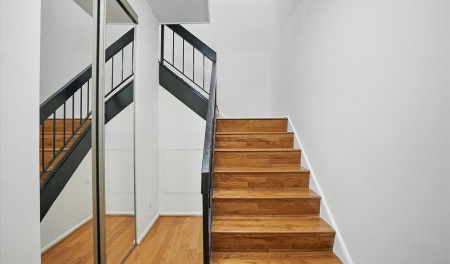 900 N STAFFORD St N 2632, Arlington, VA 22203 - 2 Beds, 3 Bath