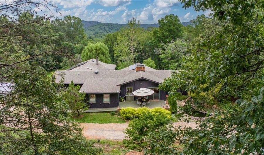 2288 Lexington Tpke, Amherst, VA 24521 - 3 Beds, 5 Bath
