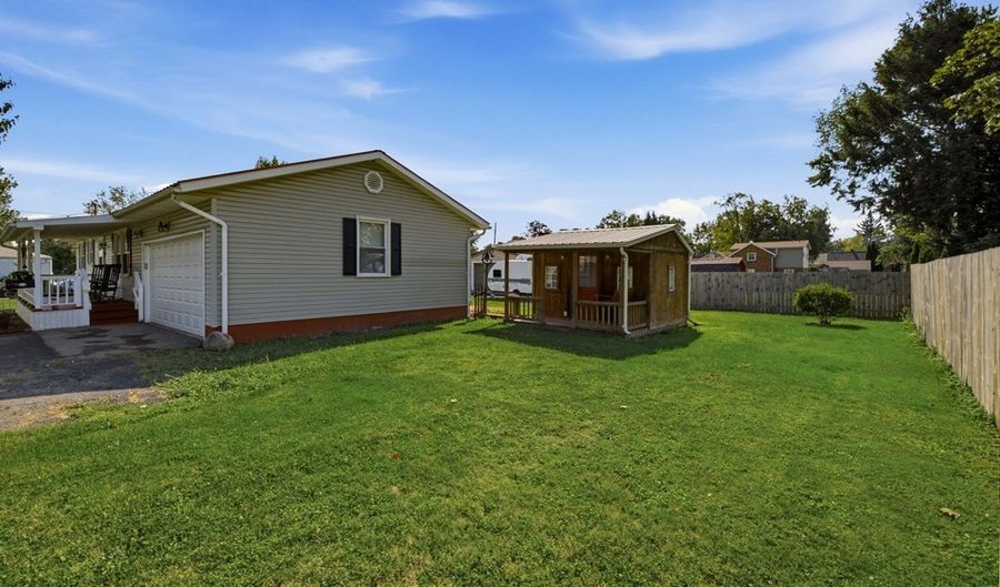 919 Masters Ave, Ashland, OH 44805 - 2 Beds, 1 Bath