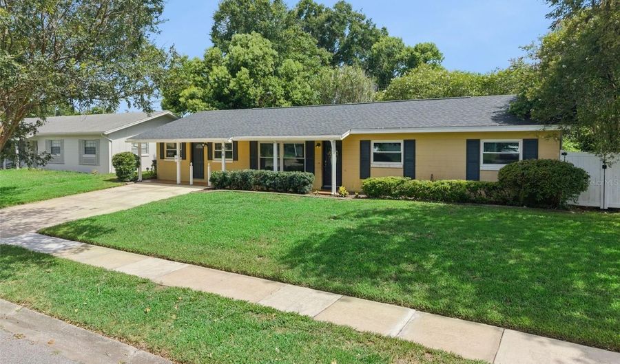 618 BURKE St, Altamonte Springs, FL 32701 - 3 Beds, 2 Bath