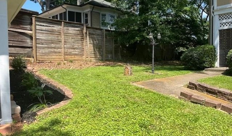 806 Briarcliff Rd NE D, Atlanta, GA 30306 - 1 Beds, 1 Bath