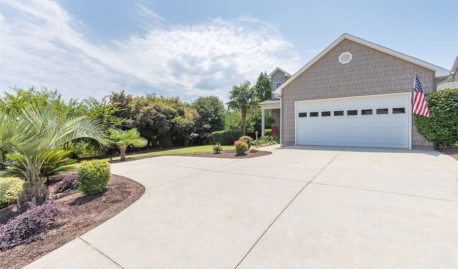 112 Harbour Springs Way, Anderson, SC 29626 - 3 Beds, 3 Bath