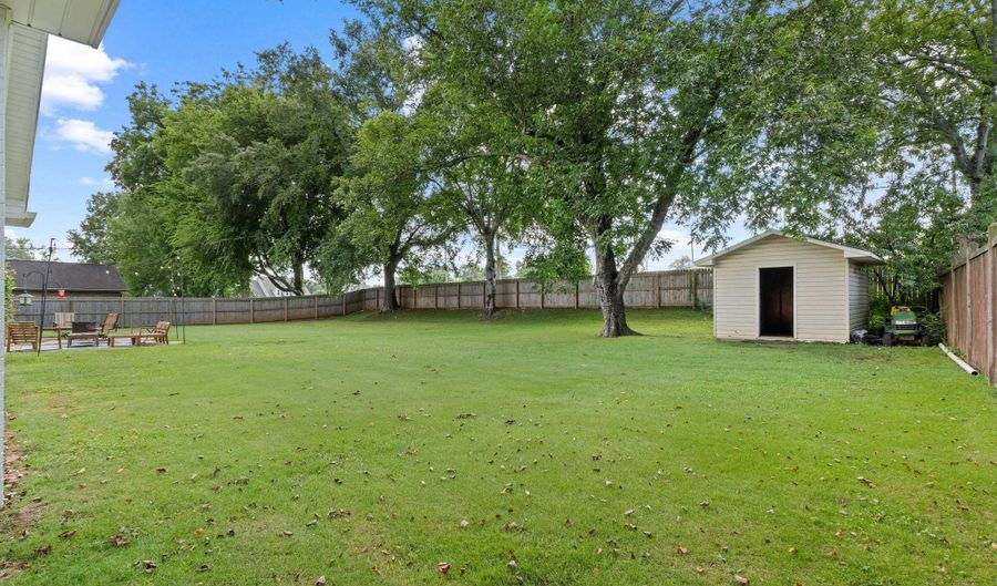606 Maize St, Athens, AL 35611 - 4 Beds, 3 Bath